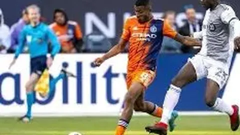 杨文龙、姜鑫杰亚冬会男子单板滑雪大跳台项目金牌银牌入账